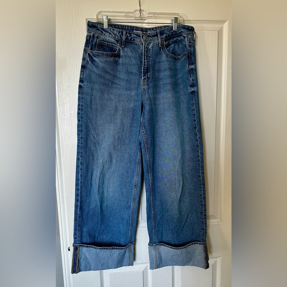 Old Navy Extra High-Rise Wide Leg Secret-Smooth Pocket Jeans - 12